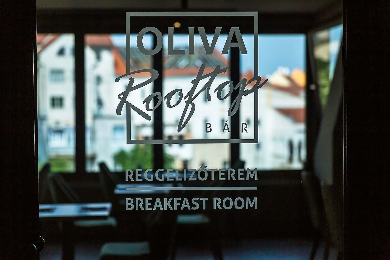 Oliva Rooftop Bár